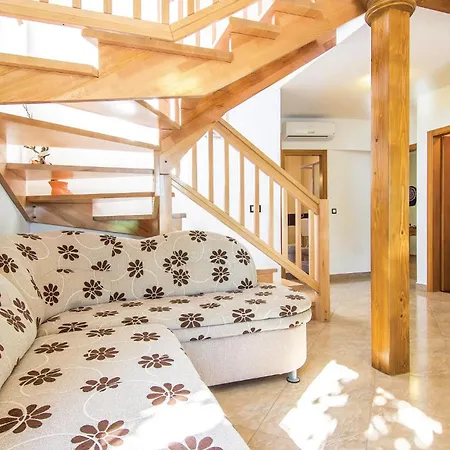 Cozy In Laginji With Sauna Žminj