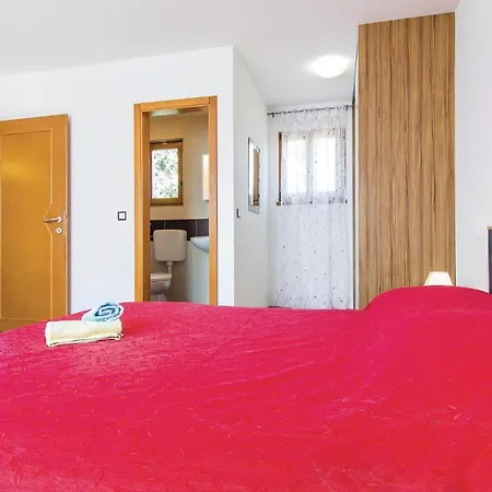Cozy In Laginji With Sauna 度假居 Žminj